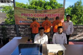 Polres Tarakan Tangkap Tiga Pelaku Pencuri Panel Surya Penerangan Jalan