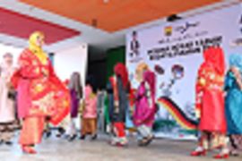 Lomba Baju Kuruang Basiba semarakkan Tabuik Pariaman