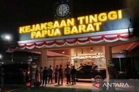 Kejaksaan Tinggi tahan Sekretaris DPR Papua Barat