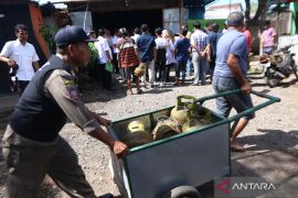 Penanganan kelangkaan tabung gas LPG 3kg