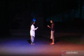"Ariyah dari Jembatan Ancol" alterasi legenda urban dalam "sisterhood"