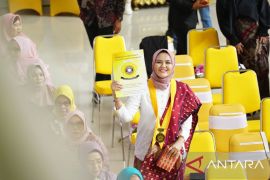 Sekjen PP Perbasi angkat tesis seputar industri olahraga rampungkan S2