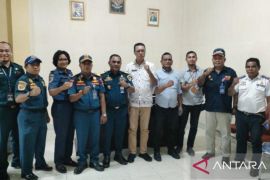 Disperindag Maluku Tengah suplai 80 ton bahan pokok ke Tehoru-Telutih