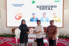 Pemkab Banyuwangi apresiasi buku "Rebound Total"