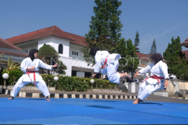 Unjuk ketrampilan atlet Karate Page 1 Small