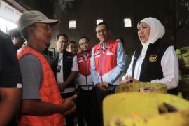 Gubernur cek ketersediaan elpiji tiga kilogram di Kota Batu