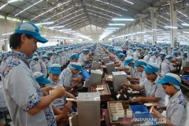 Disnakertrans Sulut edukasi penyelesaian hubungan industrial BUMN dan BUMD