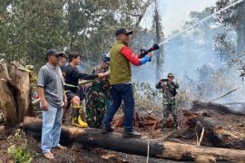 Wali Kota Singkawang pantau lokasi Karhutla di Sungai Mahakam