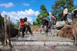 TMMD ke-117 Kodim Tanah Laut buka akses Jalan Desa Telaga Langsat