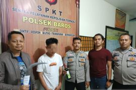 Polsek Baros tangkap tujuh pelajar bawa senjata tajam