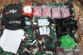 Satgas Pamtas gagalkan penyelundupan 10.000 butir pil ekstasi dari Malaysia