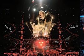 Ed Sheeran kejutkan penggemar "jual" hot dog dadakan di Chicago Amerika Serikat