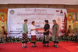 Pemkab Badung terima hibah tanah dari Pemprov Bali