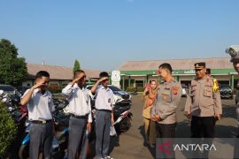 Polres Sukabumi Kota gelar "police goes to school" cegah pelajar terjerumus