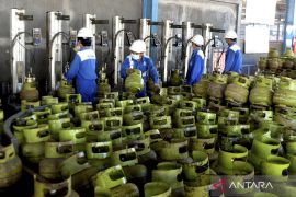 Pertamina tambah pasokan elpiji tiga kilogram di Bali