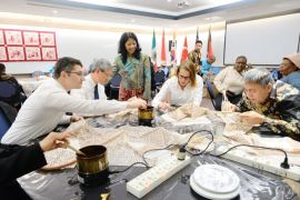 MIKTA dan Indonesia ajarkan membatik di Afrika Selatan
