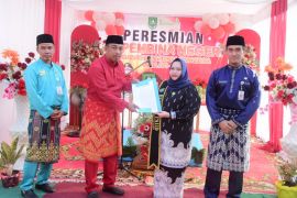 Resmikan TK Negeri Pembina 1 Banlak, ini harapan Bupati Bengkalis