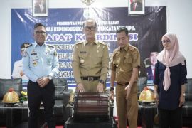 Penjabat Gubernur Sulbar minta Disdukcapil percepat perekaman KTP elektronik