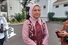 Presiden Jokowi minta tata kelola penempatan pekerja migran Indonesia dikaji ulang