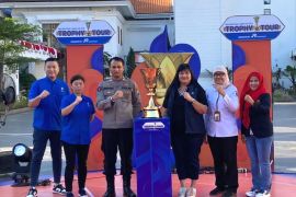 Trofi FIBA World Cup 2023 singgah di Kota Pahlawan Surabaya