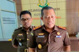 Kejari Kutai Barat komitmen tuntaskan penanganan kasus korupsi