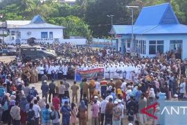 PT MTberangkatkan ratusan masyarakat Pulau Gebe ibadah Umroh