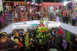 Upacara Wilujengan Pasar Kliwon di Temanggung