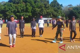 Satgas TMMD ke-117 latih paskibra di SMAN 1 Angkola Barat