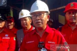 Bupati Cianjur pastikan semua penyintas gempa masuk sebagai penerima bantuan