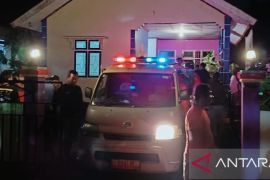 Perempuan  yang terseret ombak di Pantai Natsepa ditemukan tewas