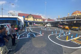 Polres Blitar Kota permudah warga ujian praktik cari SIM  
