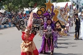 Ratusan anak tampil dalam "Jember Fashion Carnival Kids"