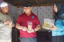 Pemkab HSS fasilitasi permodalan dan pemasaran produk UMKM