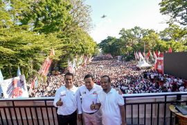 Prabowo hadiri jalan sehat anti mager di Sulsel