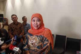 Khofifah akui sejumlah parpol lakukan komunikasi soal bakal cawapres