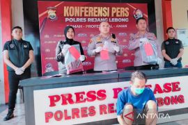 Pelaku penganiaya guru SMA di Rejang Lebong menyerahkan diri