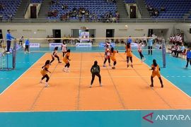 Tim voli putri Babel pastikan satu tempat di 16 besar Turnamen Voli Kapolri Cup 2023 usai menyapu tiga kemenangan beruntun