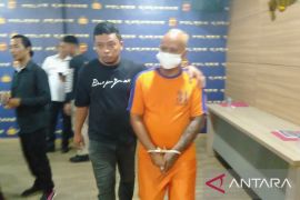 Polres Karawang tangkap pelaku aksi premanisme yang memeras pemilik toko