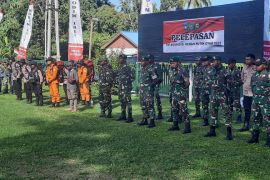 Kodim Teluk Wondama ekspedisi ke Kampung Oyaa meriahkan HUT RI