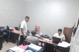 Polisi tangkap pelaku diduga rudapaksa anak kandungnya