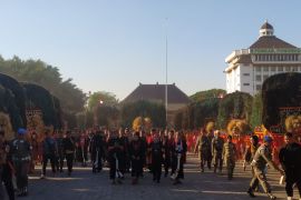 Ponorogo gelar parade 320 dadak merak meriahkan HUT Kemerdekaan RI