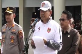 Pj Bupati ingin liga pelajar dan usia dini sepak bola segera di bentuk di Kobar
