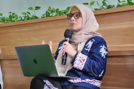 Almost 10 pct of Indonesian women living below poverty line: ministry