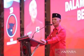 Tanggapan PDIP dan Ganjar atas deklarasi Golkar dan PAN dukung Prabowo