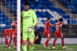 Kasihan, Thibaut Courtois kembali dibekap cedera