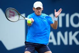 Petenis De Minaur ganyang Medvedev
