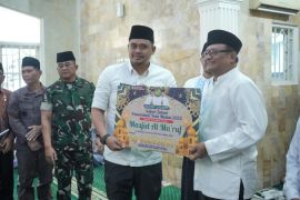 Di Masjid Al Ma'ruf, Bobby: masjid wadah belajar ekonomi syariah