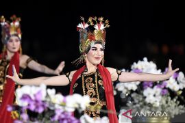 Penerima BSBI tampilkan tarian tradisional
