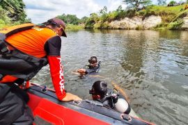 SAR Samarinda temukan remaja tenggelam di kolam eks tambang kondisi meninggal