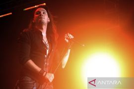 Konser stadion DEWA 19 sukses boyong deret vokalis jempolan di GBK